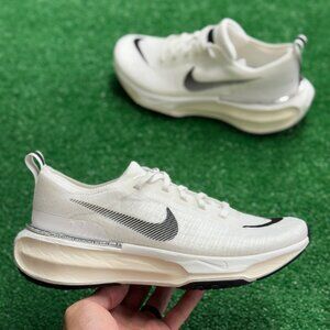 Nike ZoomX Invincible 3 White Black Womens Running Shoes DR2660-102 NEW Size 9